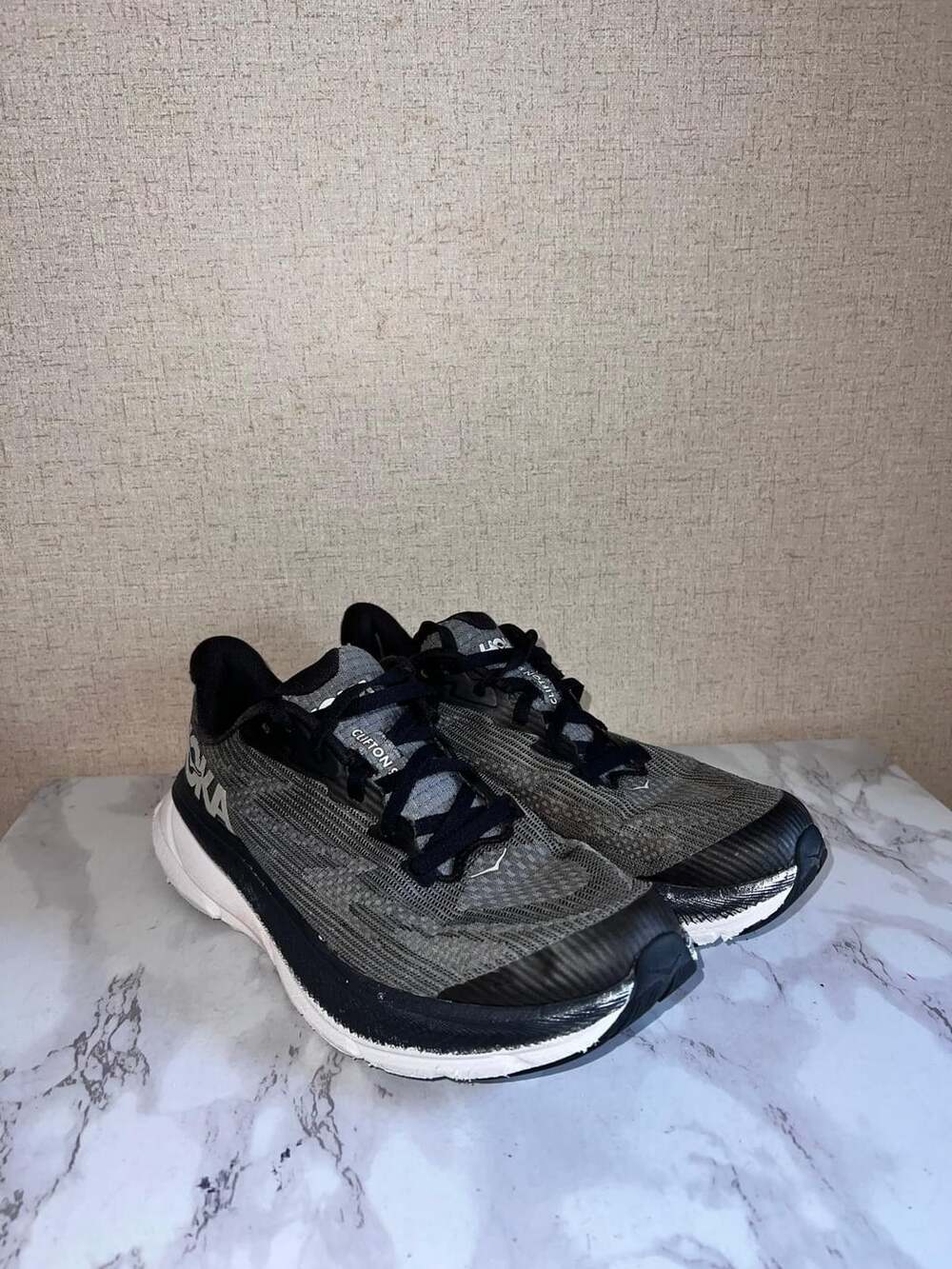 HOKA Clifton 9 Youth Size 4.5MD Black White Running Shoes